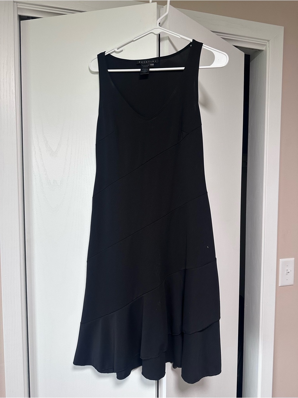 Black Sleeveless V-Neck Dress